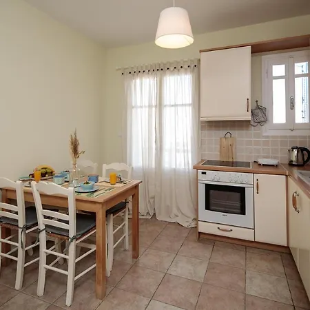 Green Loft In Naxos Chora Apartment